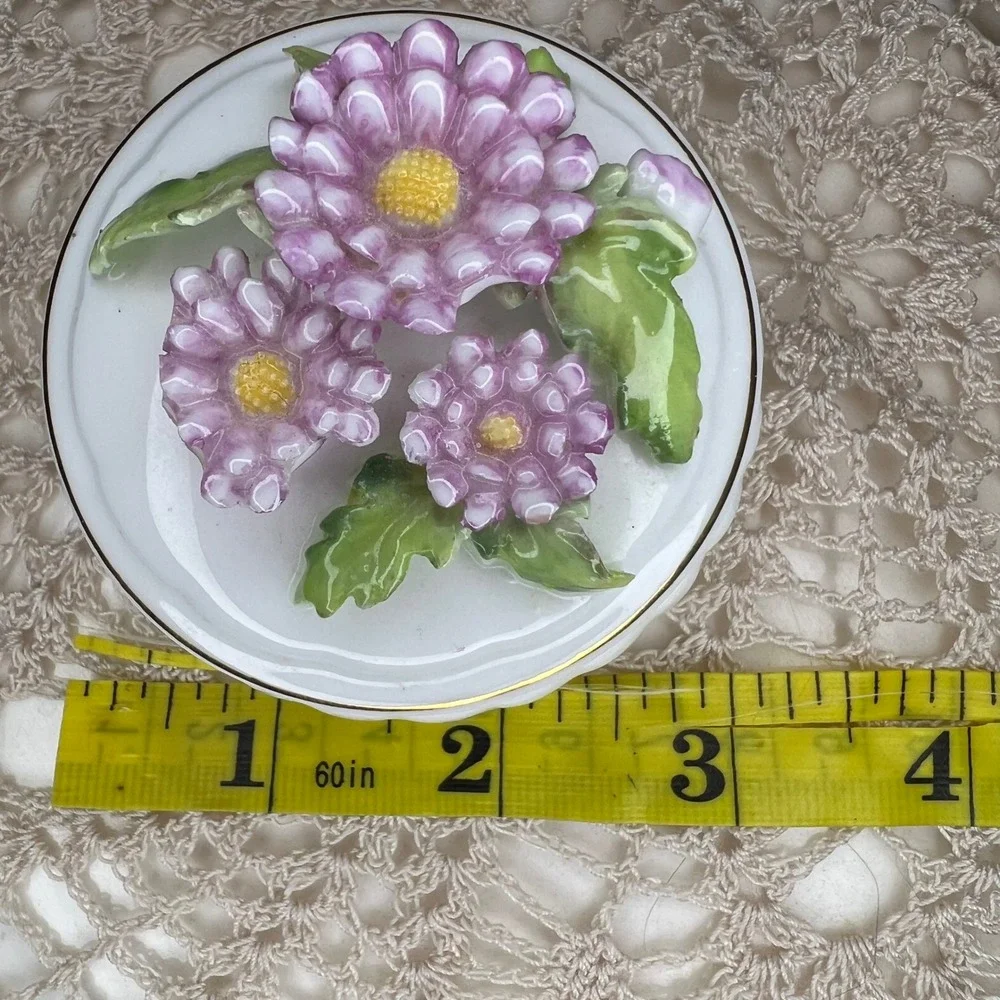 Vintage‎ Napcoware fine China trinket box flower top